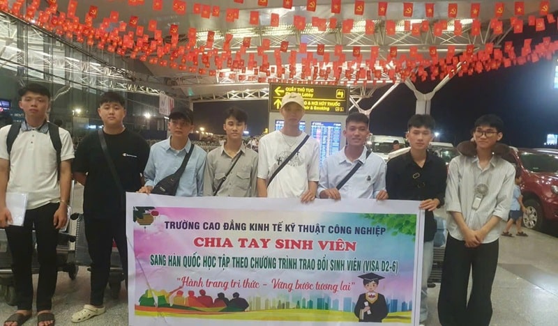 Chia tay sinh viên sang Hàn Quốc học tập
