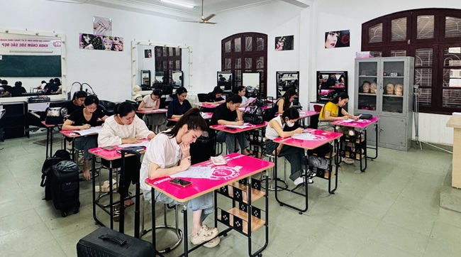 ĐÀO TẠO TỔ CHỨC THI CẤP CHỨNG CHỈ HÀNH NGHỀ THẨM MỸ 